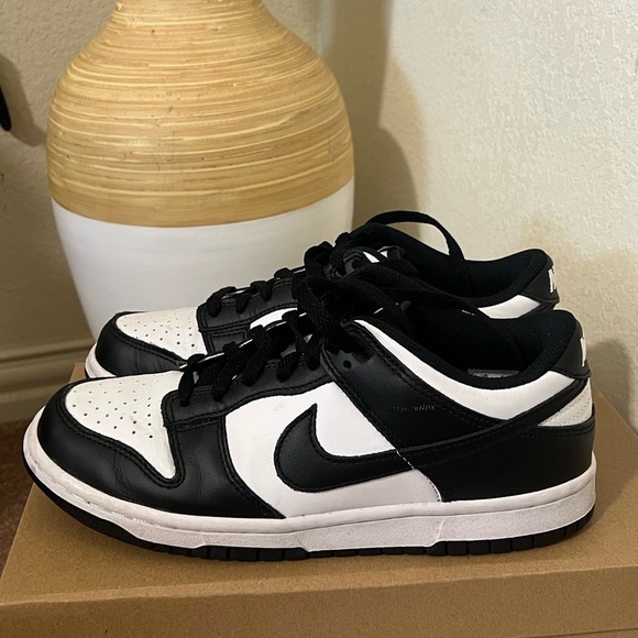 Nike Panda Dunks 🐼 - Picture 2 of 5